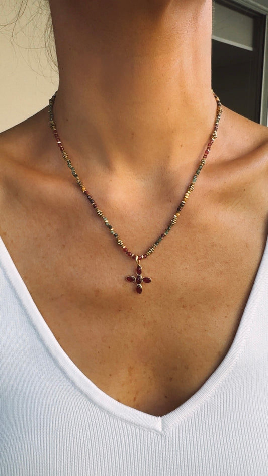 Collar Gina Cruz Granate