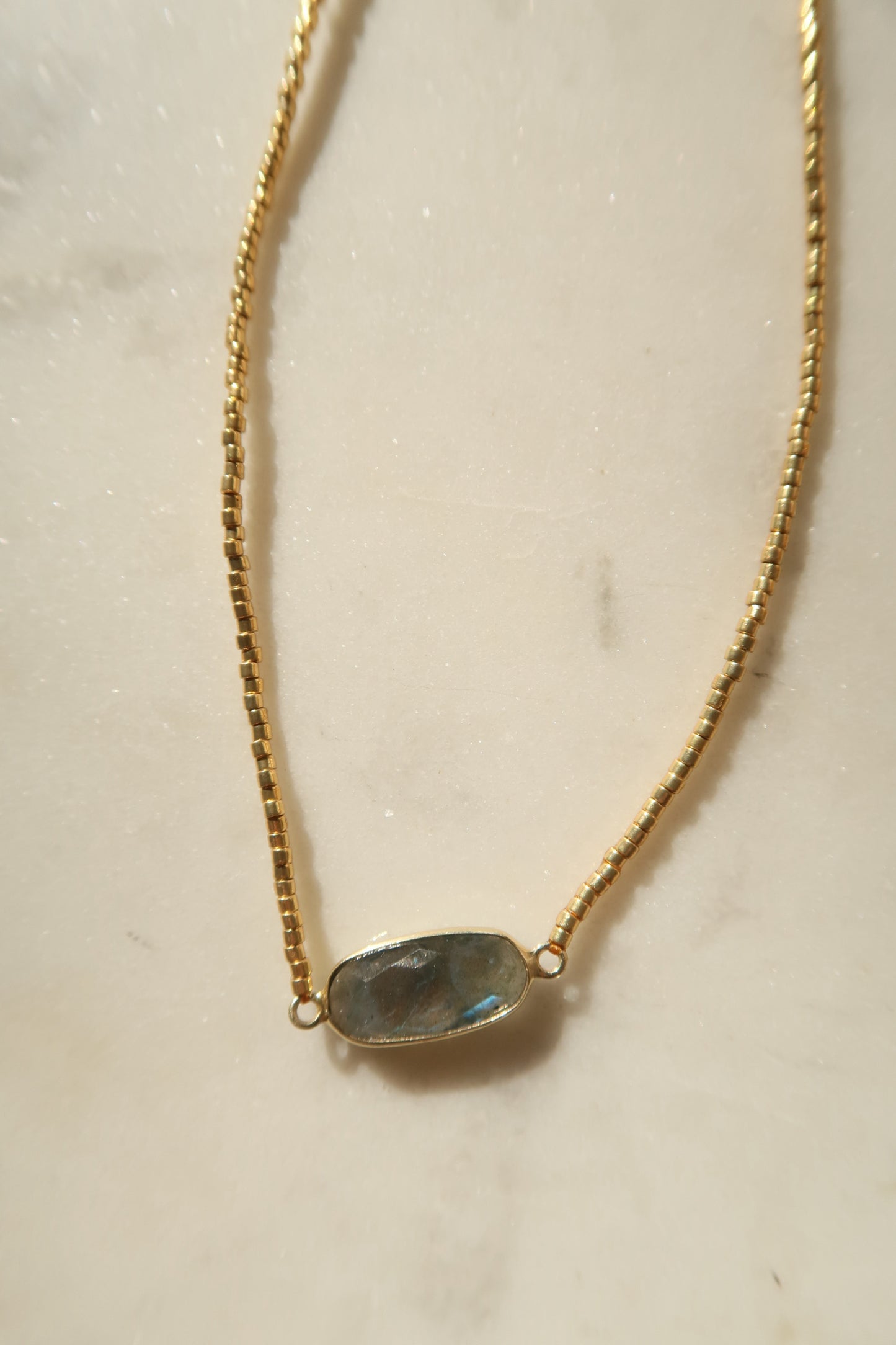 Choker Isis Labradorita