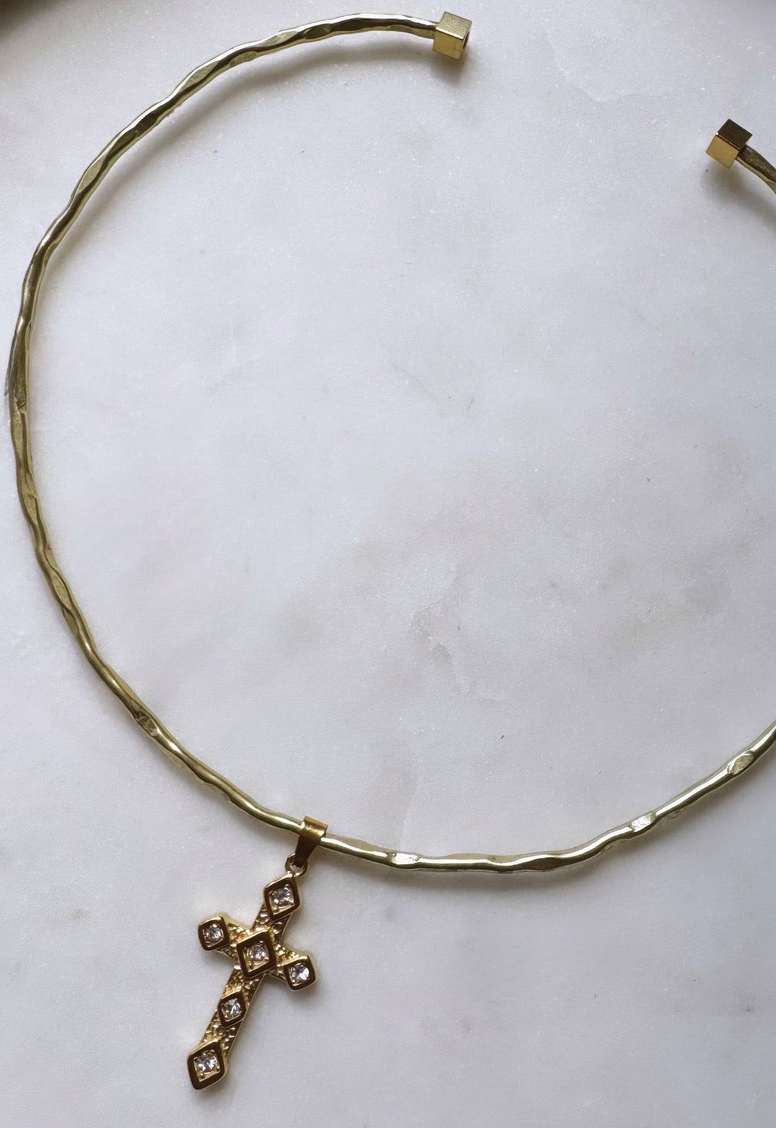 Choker Cruz Gold
