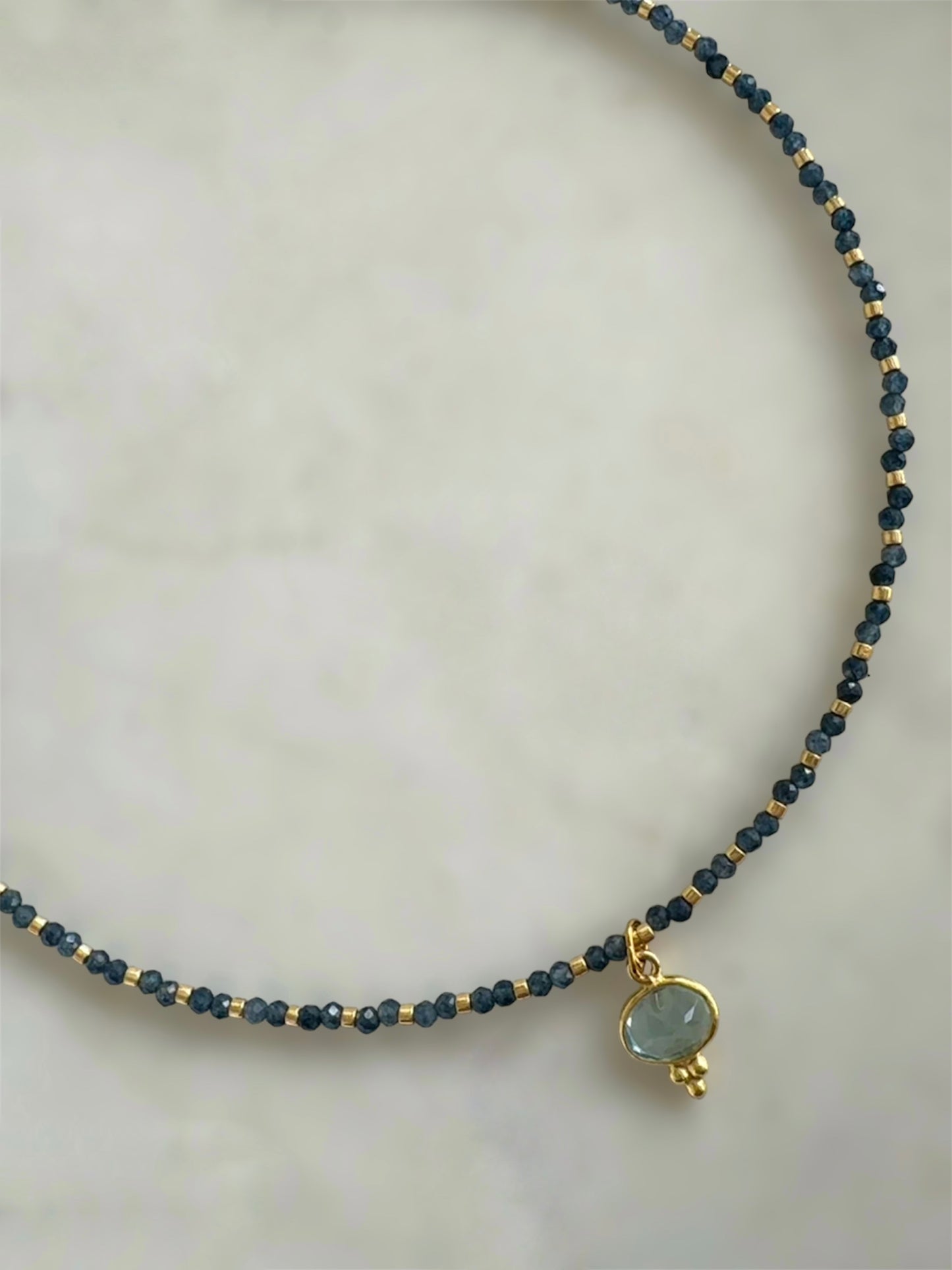 Collar Félix Ágata Azul y Topacio