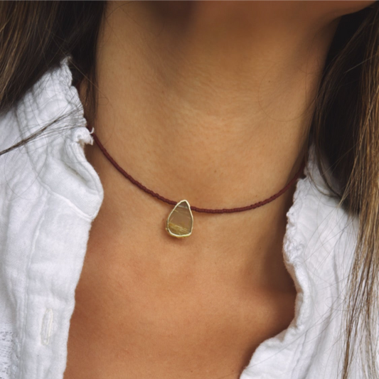 Collar Gaia Burdeo - Cuarzo Rutilado
