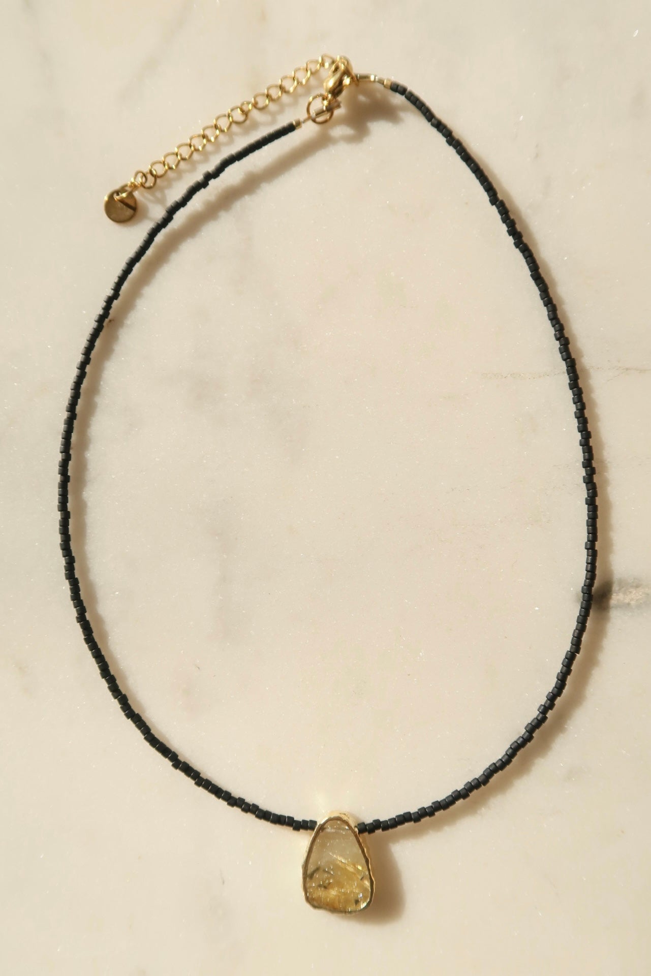 Collar Gaia Negro - Cuazo Rutilado
