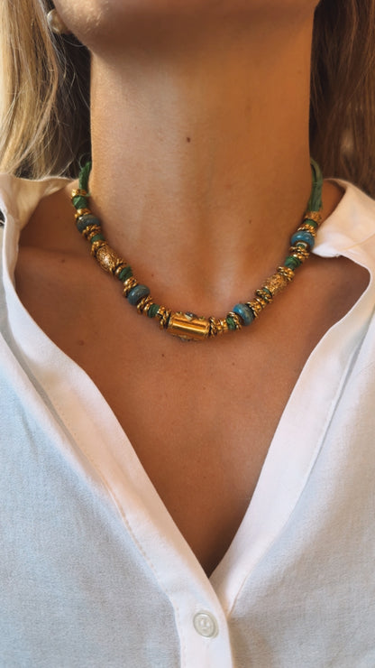 Collar Nepal Verde