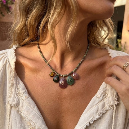 Collar Simone Piedras