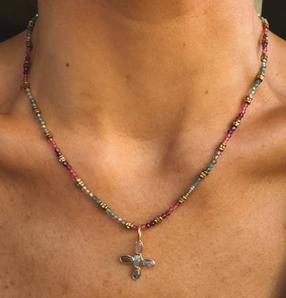 Collar Mila Cruz Labradorita