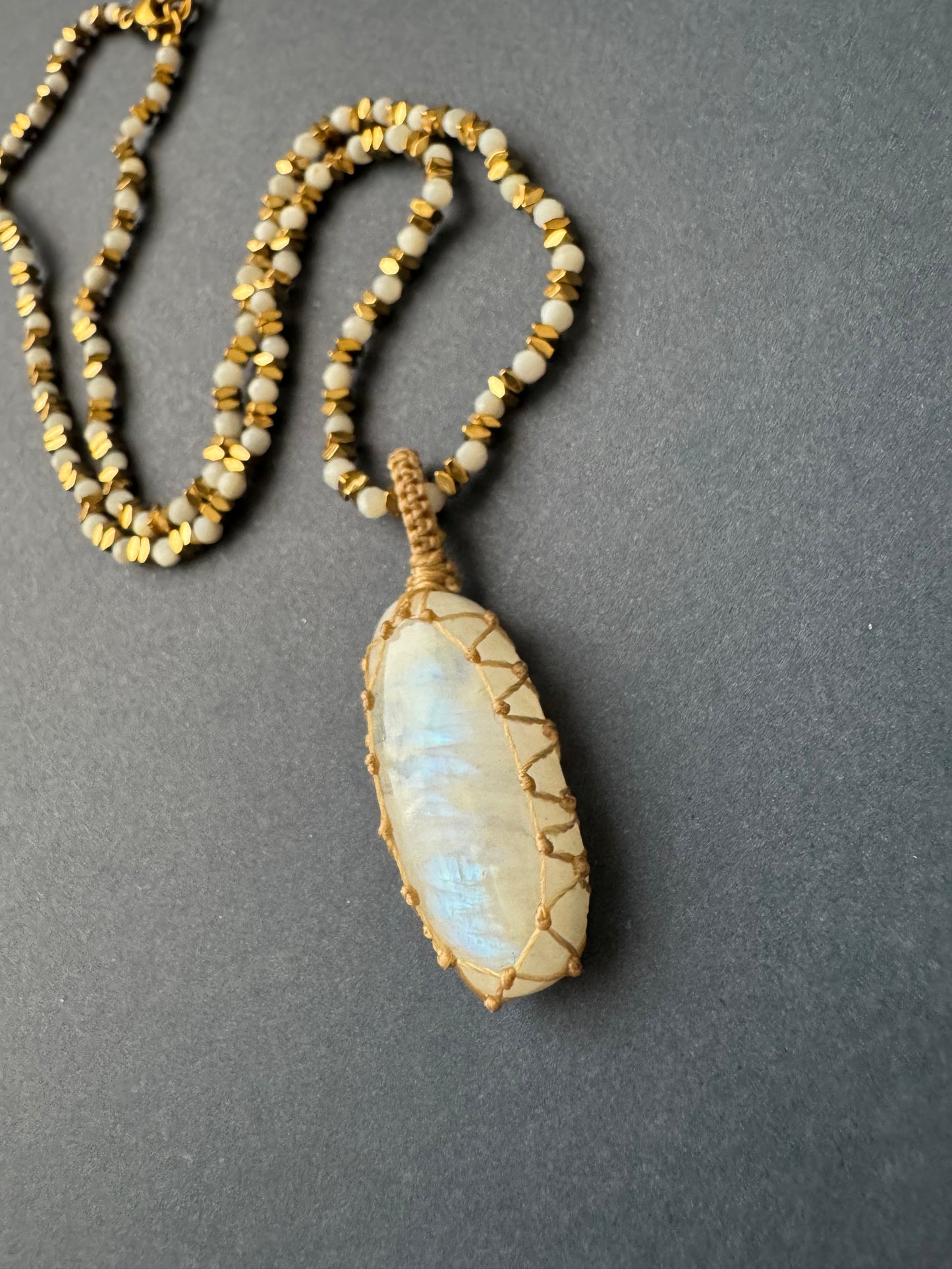 Collar Delhi Moonstone