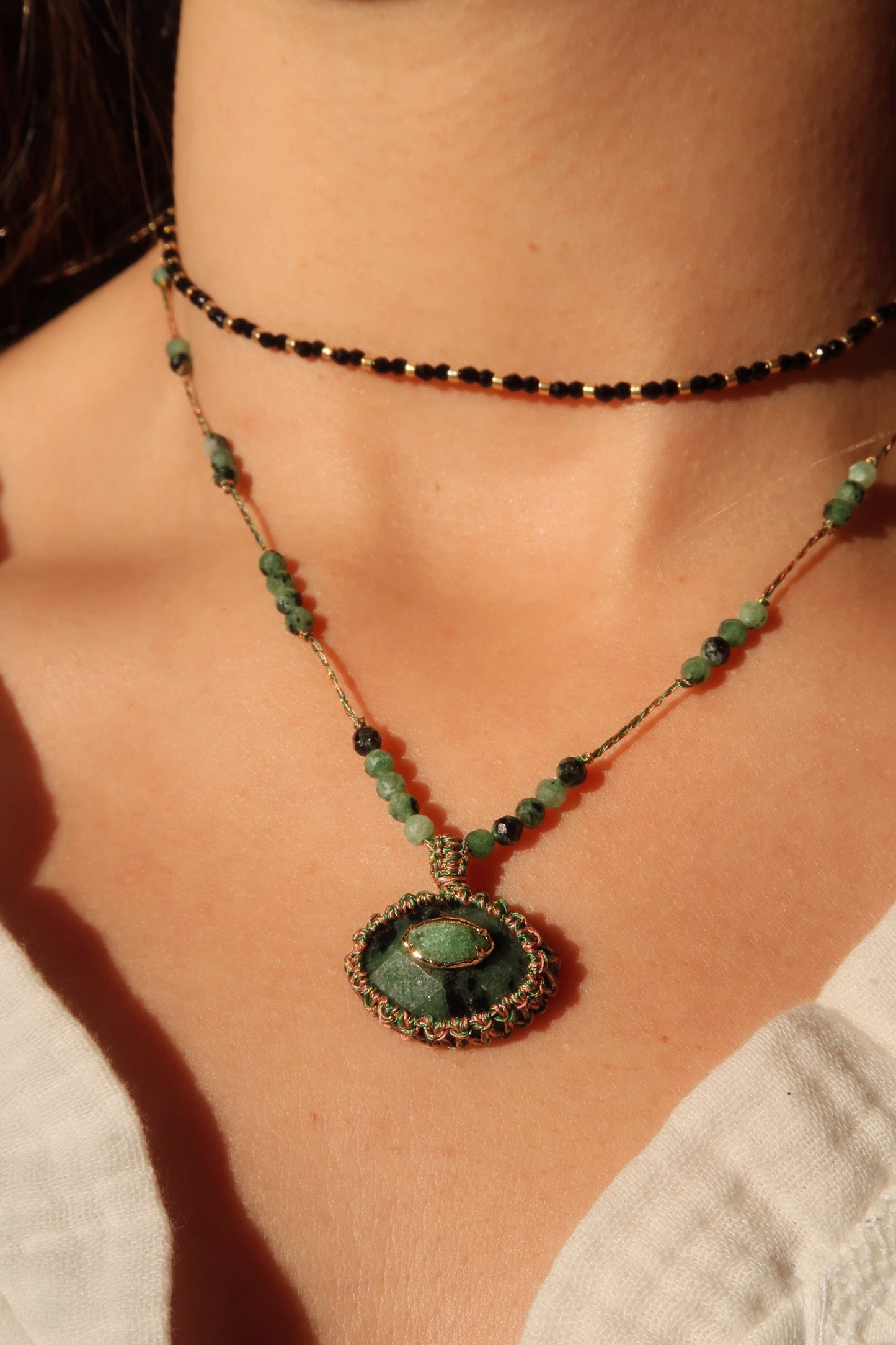 Collar Anouk Rubí Zoisita