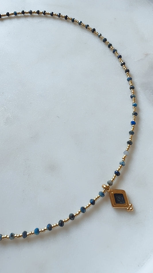 Collar Anne Lapislázuli