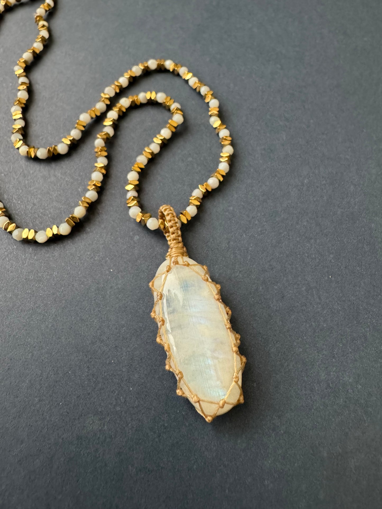 Collar Delhi Moonstone