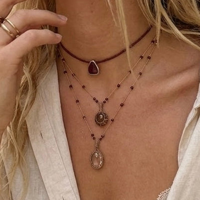 Collar Gaia Burdeo - Raíz de Rubí