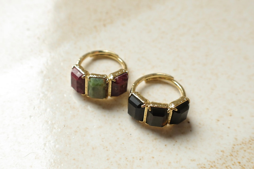 Anillo Enna Rubí Zoisita