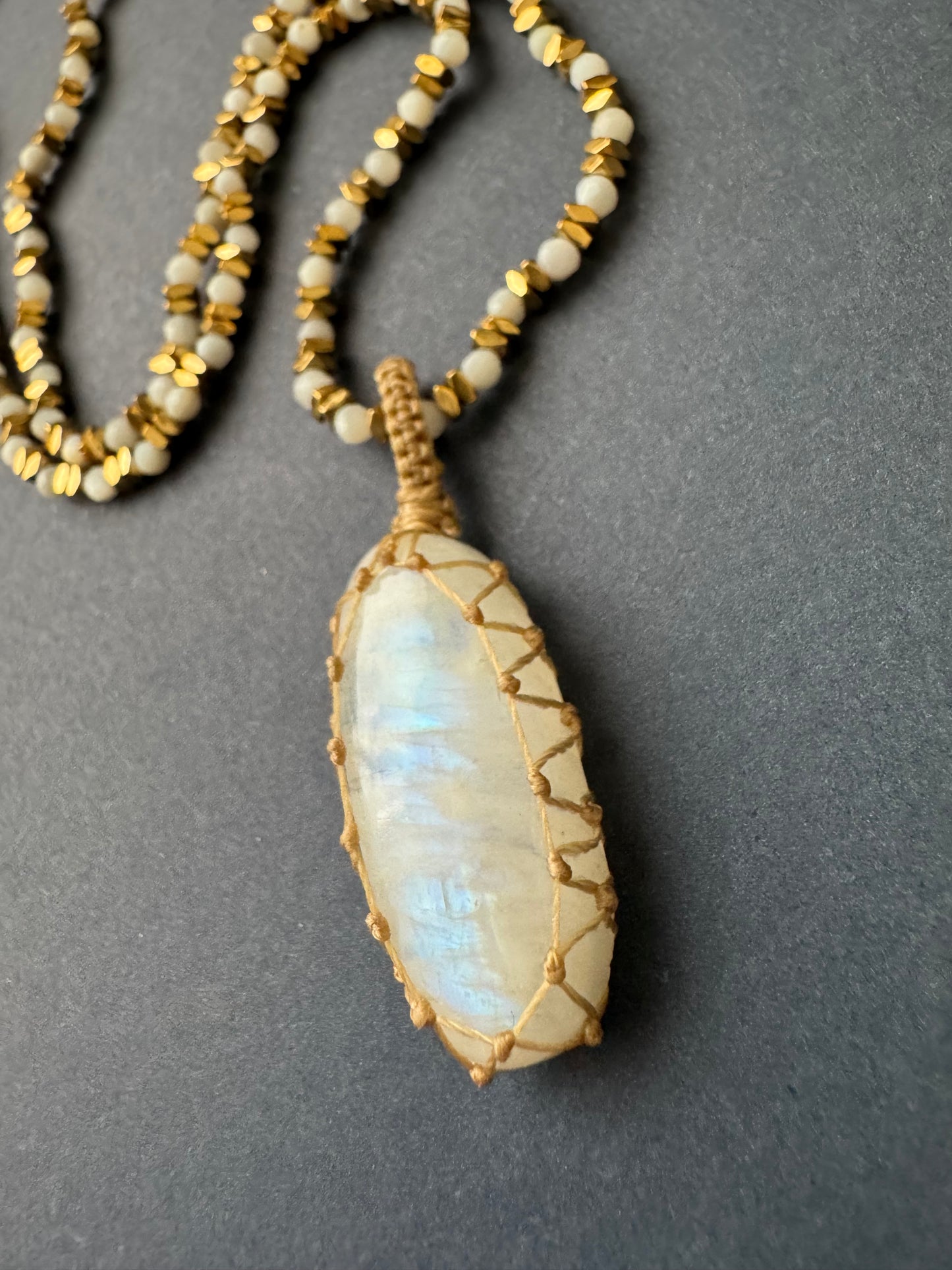 Collar Delhi Moonstone