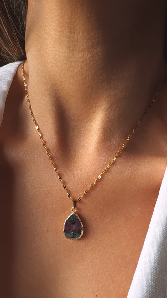 Collar Mumbai Rubí Zoisita