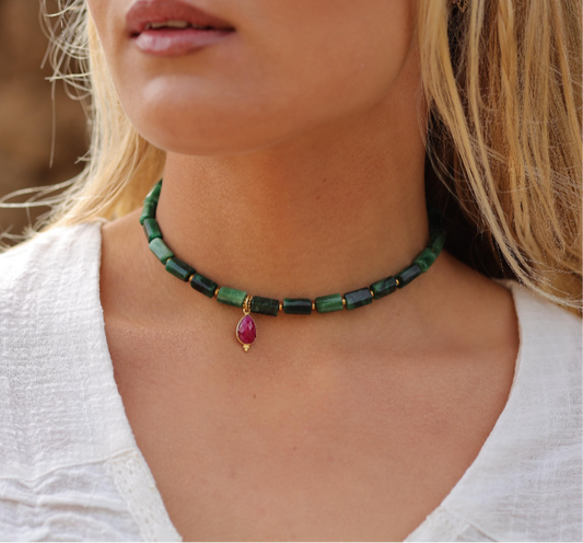 Collar Petra Raíz de Rubí