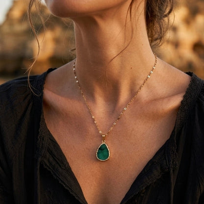 Collar Mumbai Raíz de Esmeralda