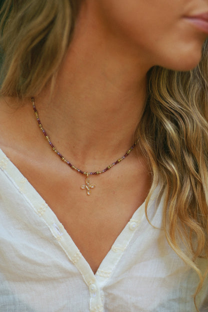 Collar Rena Cruz Cuarzo