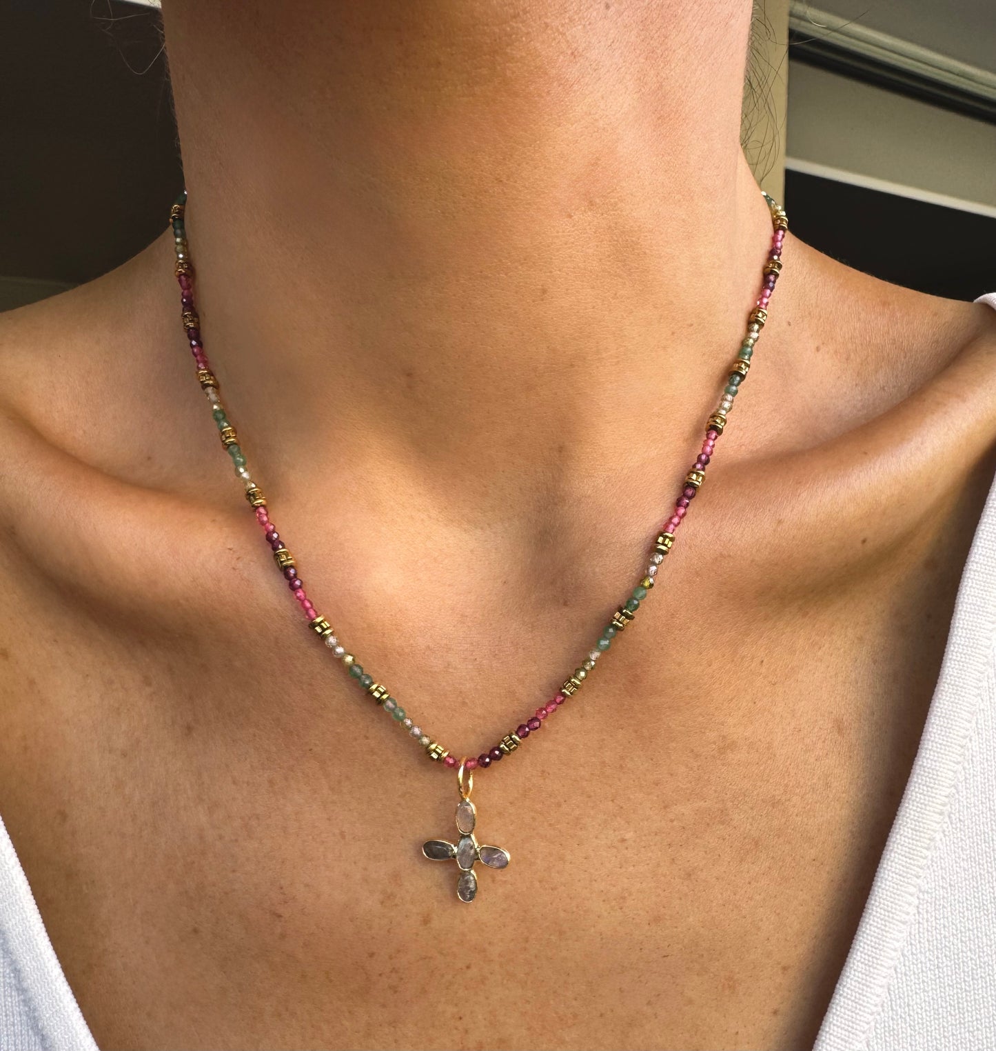 Collar Mila Cruz Labradorita