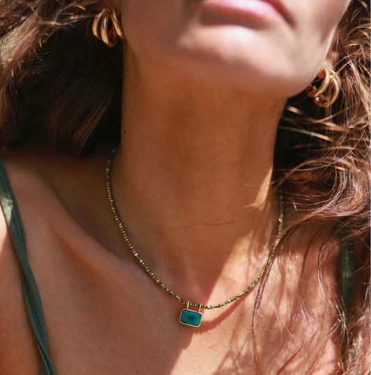 Collar Lara Raíz de Esmeralda