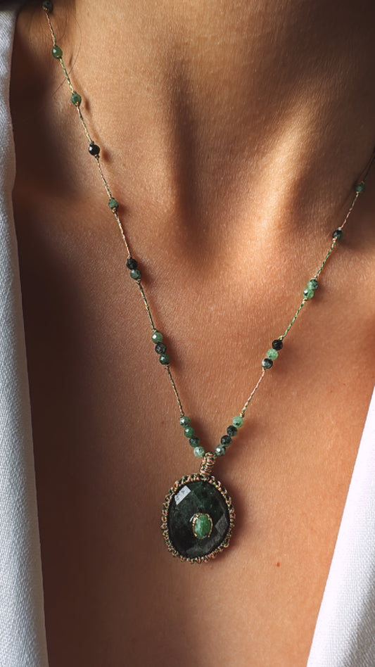Collar Jaipur Rubí Zoisita