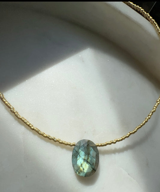 Collar Néa Gold