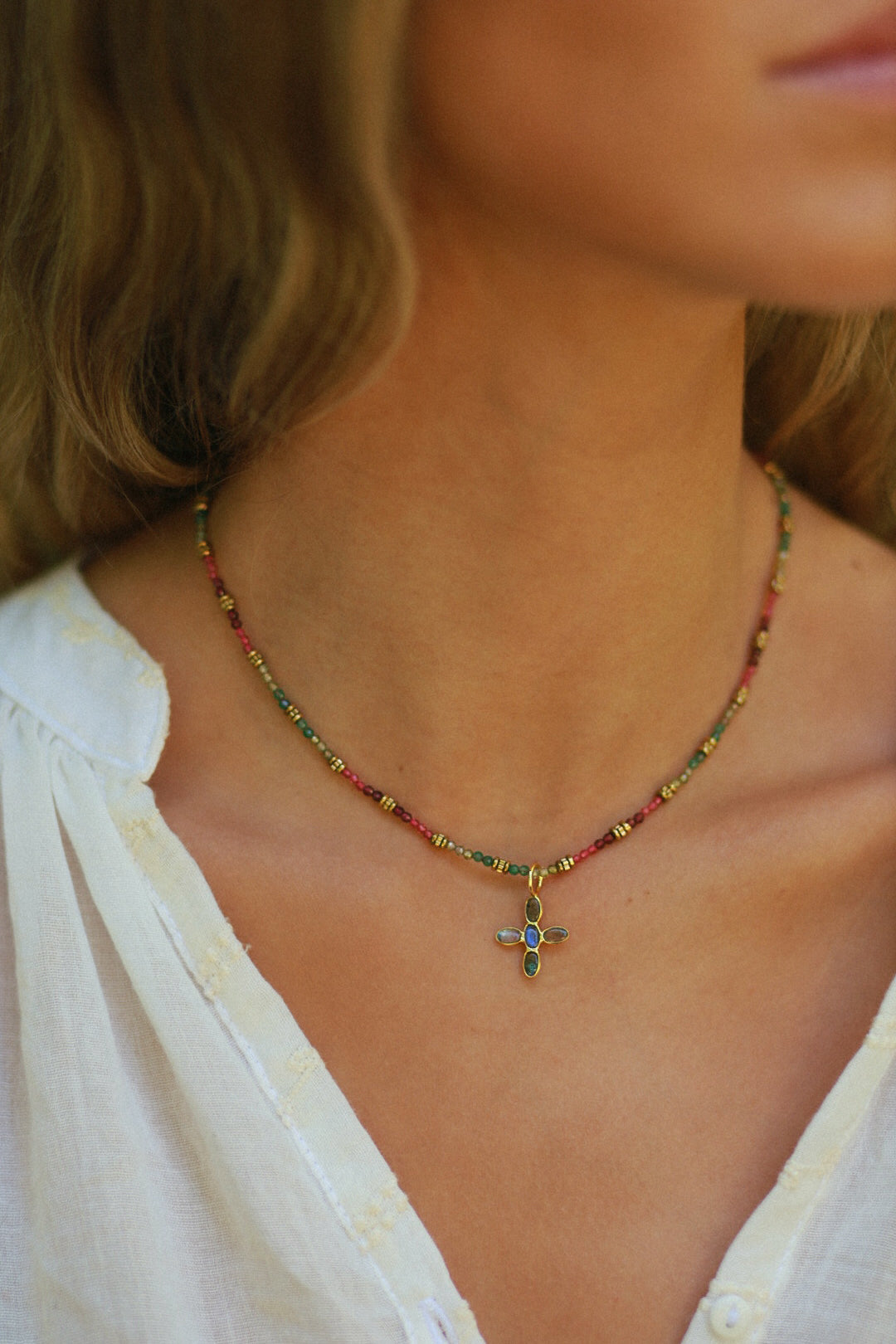 Collar Mila Cruz Labradorita