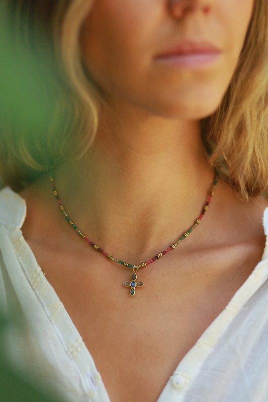 Collar Mila Cruz Labradorita