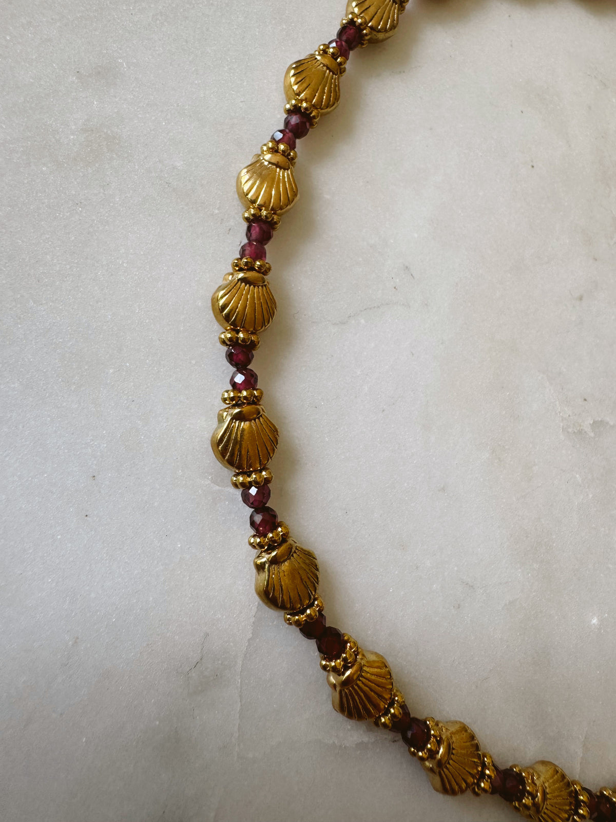 Collar Seashell Granate