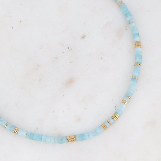 COLLAR OLIVINE DORADO CON AGATA AZUL CLARA
